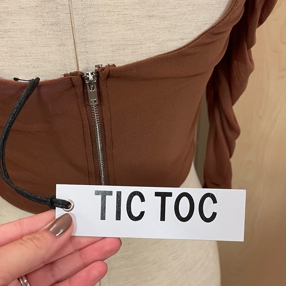 **NWT** Breath of Youth Golden Hour Top - Picture 10 of 14